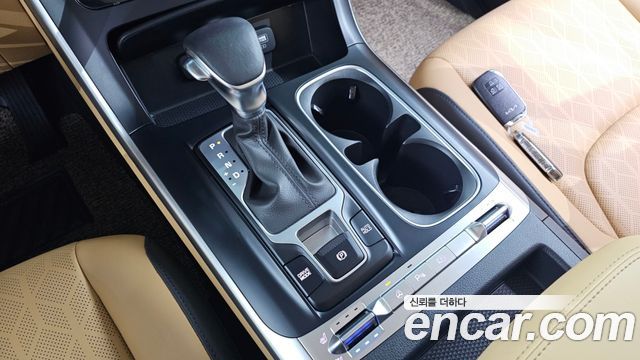 Kia Carnival (IV) Gasoline 9-Seater Prestige 2023 — фото 9