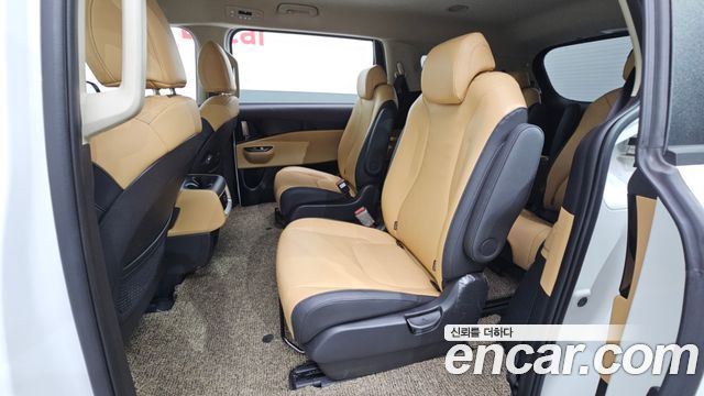 Kia Carnival (IV) Gasoline 9-Seater Prestige 2023 — фото 12