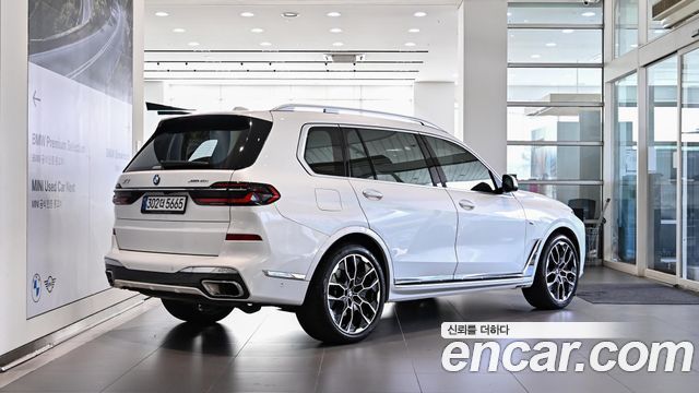 BMW X7 (G07) xDrive 40i M Sport 7STR 2024 — фото 2