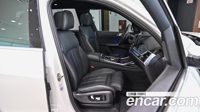 BMW X7 (G07) xDrive 40i M Sport 7STR 2024 — фото 15