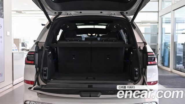 BMW X7 (G07) xDrive 40i M Sport 7STR 2024 — фото 17