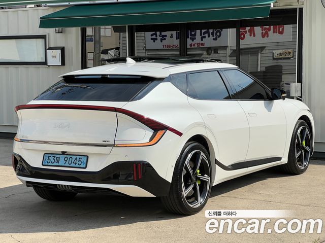 Kia EV6 GT 4WD 2023 — фото 2