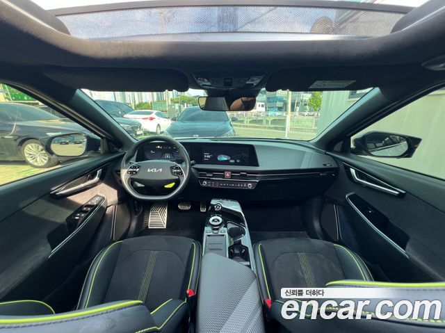 Kia EV6 GT 4WD 2023 — фото 7