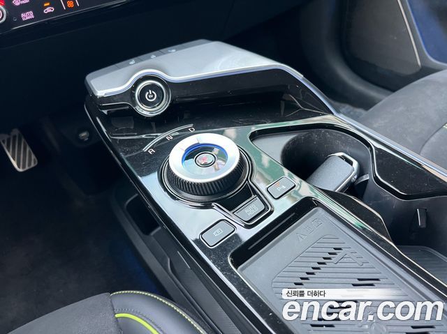 Kia EV6 GT 4WD 2023 — фото 9