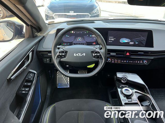 Kia EV6 GT 4WD 2023 — фото 10