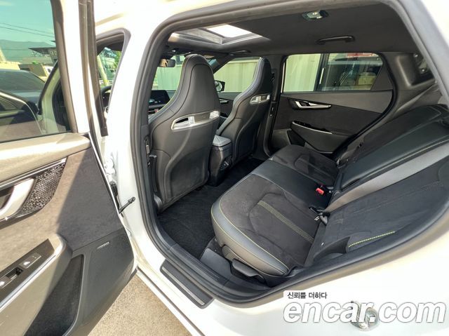 Kia EV6 GT 4WD 2023 — фото 21