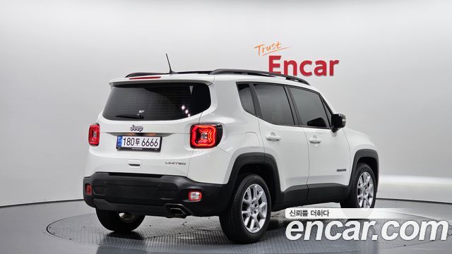 Jeep Renegade 2.4 Limited 2021 — фото 2
