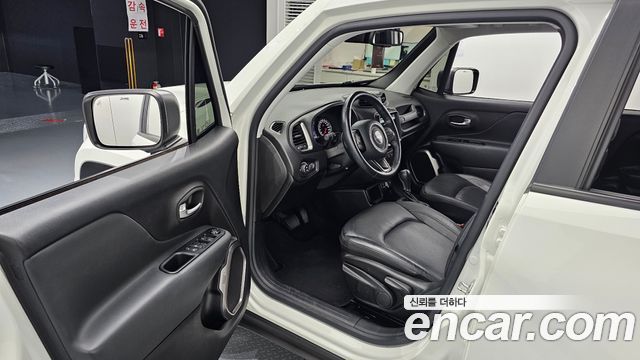 Jeep Renegade 2.4 Limited 2021 — фото 10