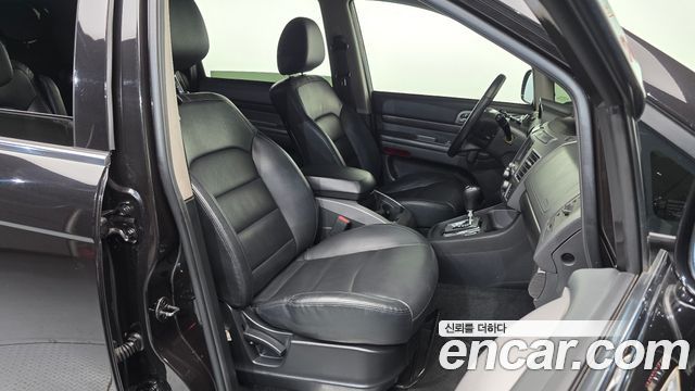 KG Mobility (SsangYong) Korando Turismo 4WD Chateau 9-seater High-roof 2017 — фото 11
