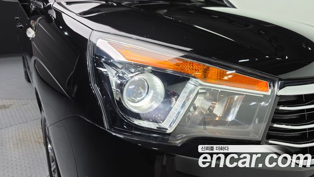 KG Mobility (SsangYong) Korando Turismo 4WD Chateau 9-seater High-roof 2017 — фото 22