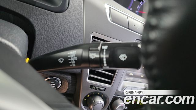 KG Mobility (SsangYong) Korando Turismo 4WD Chateau 9-seater High-roof 2017 — фото 29