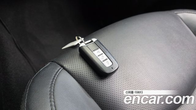 KG Mobility (SsangYong) Korando Turismo 4WD Chateau 9-seater High-roof 2017 — фото 32