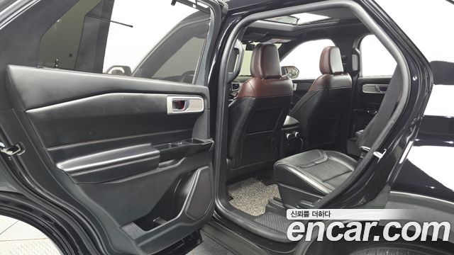 Ford Explorer (VI) 3.0 Platinum 4WD 2021 — фото 11