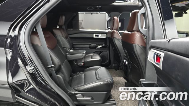 Ford Explorer (VI) 3.0 Platinum 4WD 2021 — фото 12