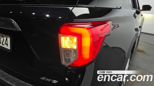 Ford Explorer (VI) 3.0 Platinum 4WD 2021 — фото 23