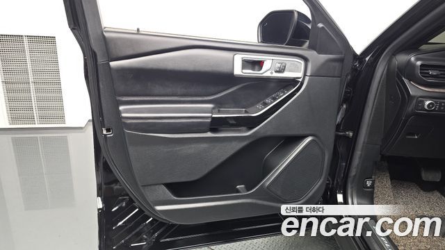 Ford Explorer (VI) 3.0 Platinum 4WD 2021 — фото 24