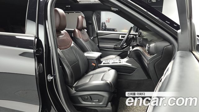 Ford Explorer (VI) 3.0 Platinum 4WD 2021 — фото 26