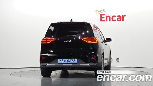 Kia Niro Plus Air 2023 — фото 4