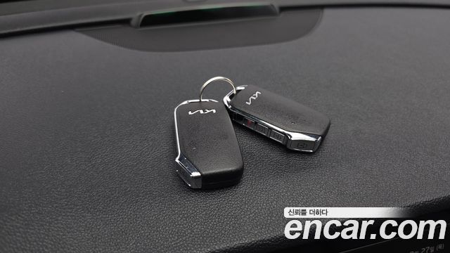 Kia Niro Plus Air 2023 — фото 18