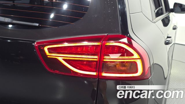 Kia Niro Plus Air 2023 — фото 23