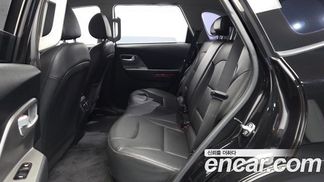 Kia Niro Plus Air 2023 — фото 26
