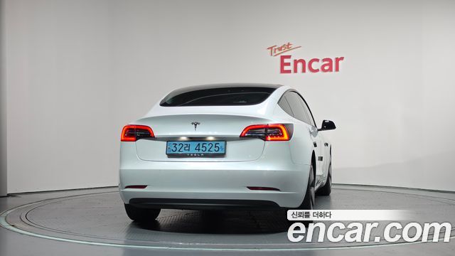 Tesla Model 3 RWD 2022 — фото 4