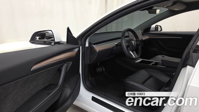 Tesla Model 3 RWD 2022 — фото 10