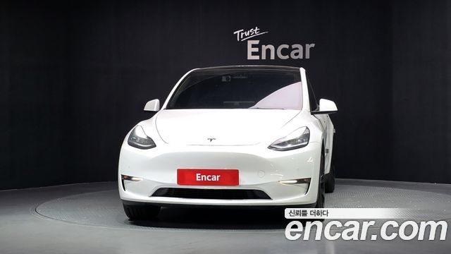 Tesla Model Y Long Range AWD 2021 — фото 3