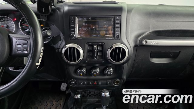 Jeep Wrangler (JK) 3.6 Sahara 4Door 2017 — фото 14