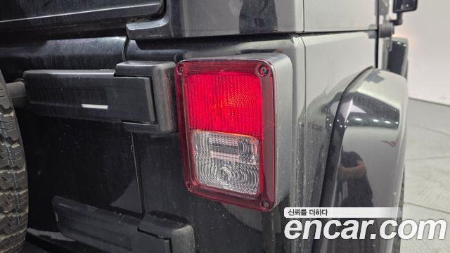 Jeep Wrangler (JK) 3.6 Sahara 4Door 2017 — фото 23