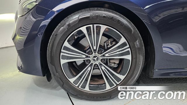 Mercedes-Benz E-Class (W214) E200 Avantgarde 2024 — фото 5