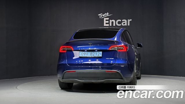 Tesla Model Y Long Range AWD 2022 — фото 4
