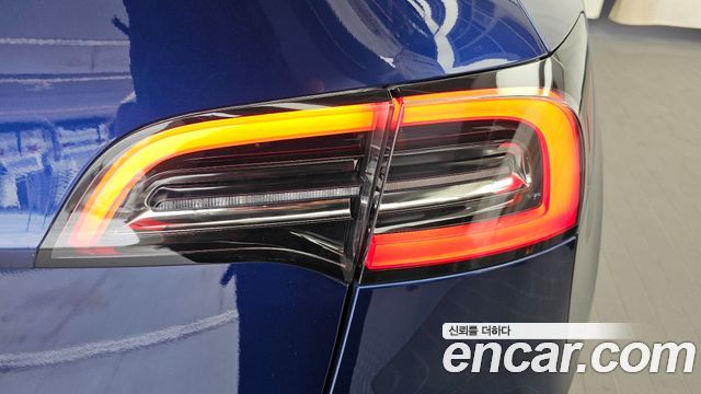 Tesla Model Y Long Range AWD 2022 — фото 23