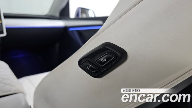 Tesla Model Y Long Range AWD 2022 — фото 28