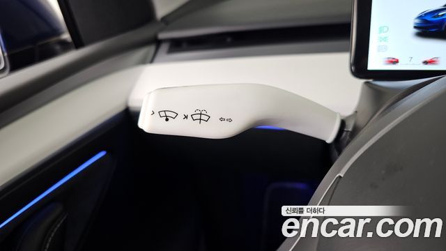 Tesla Model Y Long Range AWD 2022 — фото 31