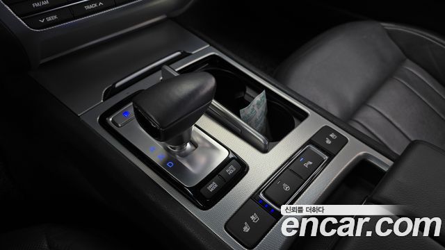 Genesis G80 3.3 GDI AWD Luxury 2017 — фото 9