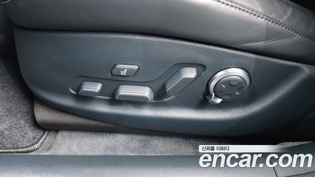 Genesis G80 (RG3) Gasoline 2.5 Turbo AWD 2025 — фото 31