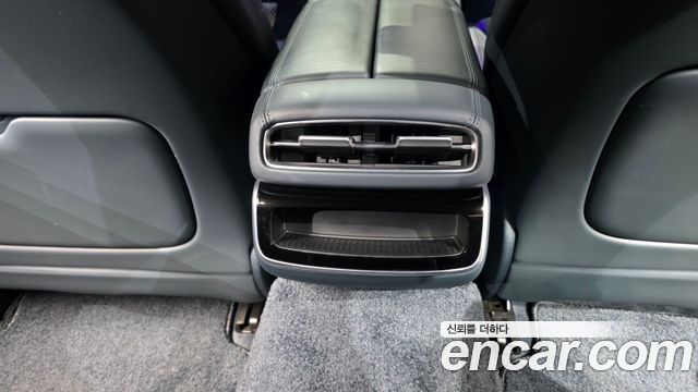 Genesis G80 (RG3) Gasoline 2.5 Turbo AWD 2025 — фото 37