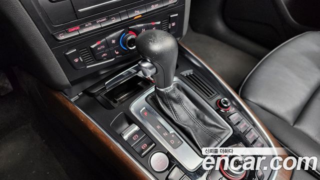 Audi Q5 2.0 TDI Quattro Dynamic 8R 2012 — фото 9