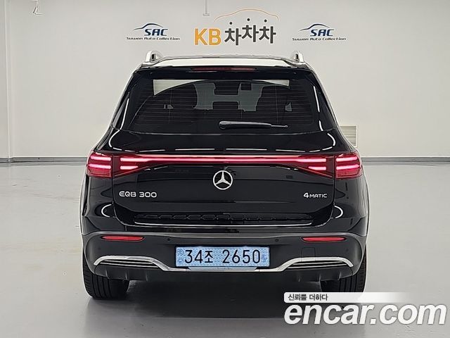 Mercedes-Benz EQB (X243) EQB300 4MATIC AMG Line 2026 — фото 3
