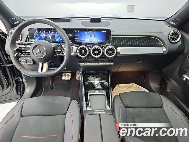 Mercedes-Benz EQB (X243) EQB300 4MATIC AMG Line 2026 — фото 7