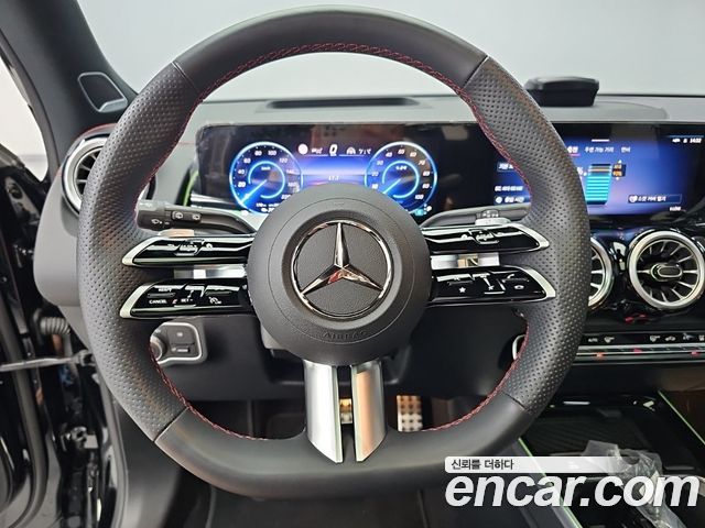 Mercedes-Benz EQB (X243) EQB300 4MATIC AMG Line 2026 — фото 9