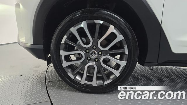KG Mobility (SsangYong) Torres Gasoline 1.5 4WD T7 2023 — фото 5