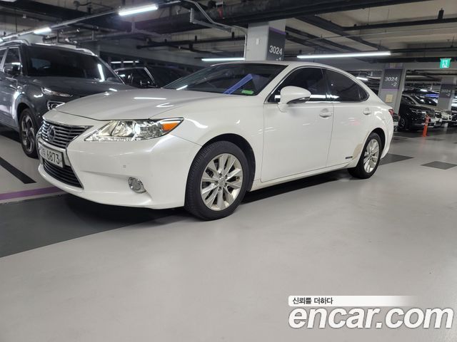 Lexus ES300h Executive XV60