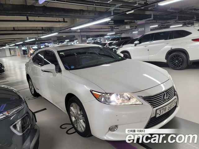 Lexus ES300h Executive XV60 2013 — фото 5