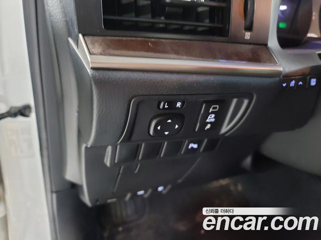 Lexus ES300h Executive XV60 2013 — фото 23