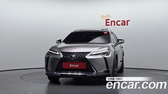 Lexus UX250h 2.0 2WD 2019 — фото 3
