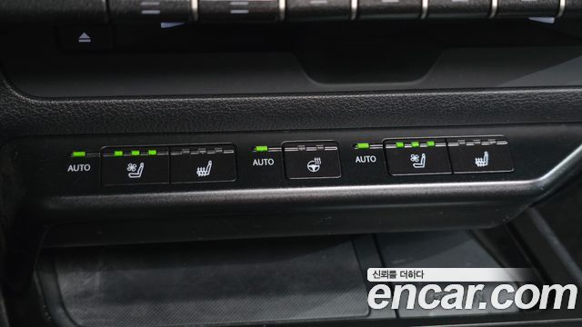 Lexus UX250h 2.0 2WD 2019 — фото 14