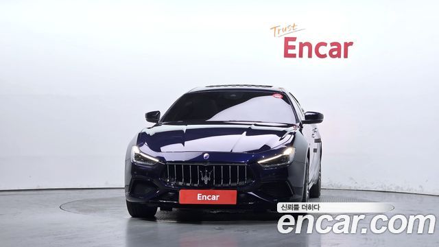 Maserati Ghibli 3.0 GranSport 3rd 2020 — фото 3