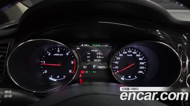 Kia Carnival 9-Seater Noblesse Special 2019 — фото 8